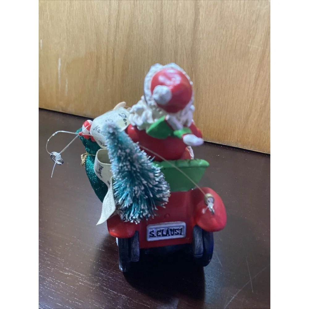 Santa Driving Old Red‎ Car Christmas Tree Ornament Retro Auto Bag Toys List